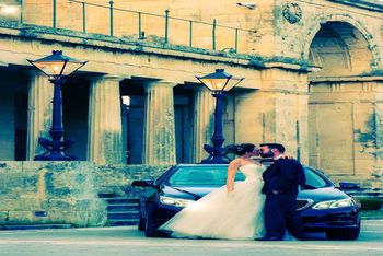 Lo sposo e la sposa al palazzo